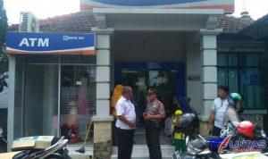 Foto : Melalui Bank BRI Pemerintah Salurkan Bantuan UMKM (Banpres PUM) Tahap Ke-3 Tahun 2021