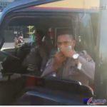 viral-warga-beraktifitas-di-luar-diatas-jam-2-siang-diancam-dipukul-rotan-dok-floreslamika-channel (1)