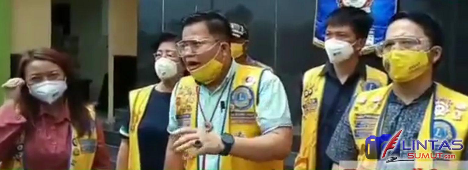 Foto:Ket// Dari Kiri ke kanan Vice President 2 Lions Club Golden Estate Lion Agustina, Vice President 1 Lion Lily Tan, Vice Komite Kabinet Distrik 307-A2 Lions Club Indonesia Pusat Lion Darmawan Yusuf, Vice President 3 Lion Kosidin, dan paling kanan President Hartono Ramali. Ketika sedang diwawancarai media TV(ist)