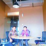 YLBH Darma Berkah Keadilan Ket//Foto : dari kanan ke kiri : Ketua Umum DPP Pusat Lembaga Bantuan Hukum YLBH Darma Berkah Keadilan Darmawan Yusuf, SH., SE., M.Pd., MH., CTLA., Med dan Wakil Ketua Mihon Manalu, SH., M.Pd